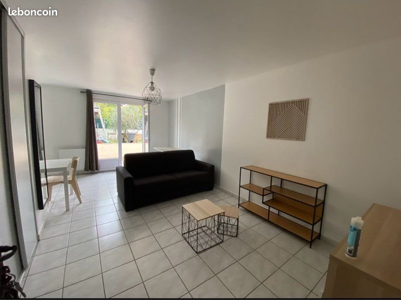 Appartement à louer, 38m², Bron