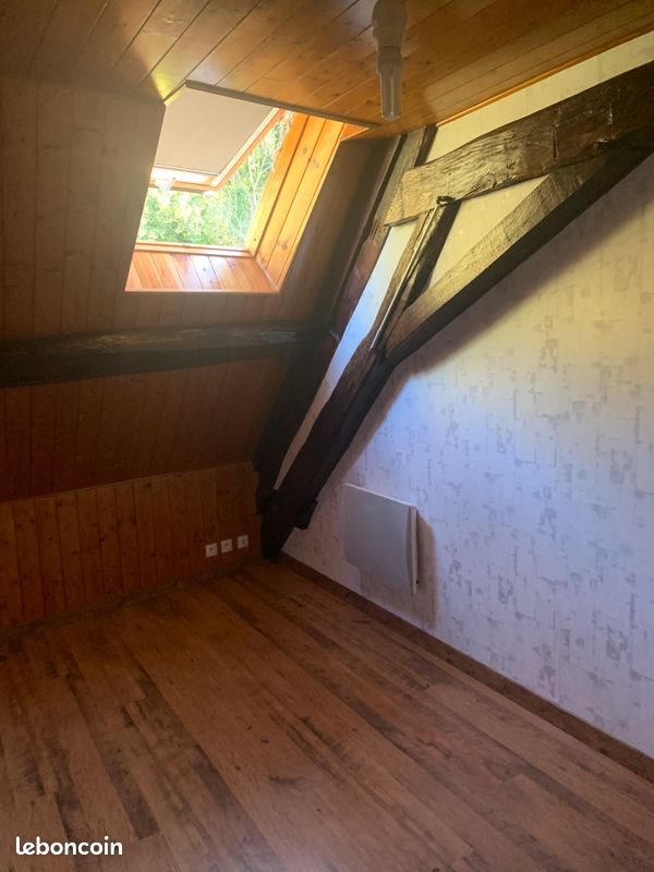 Maison à louer, 72m², Génelard