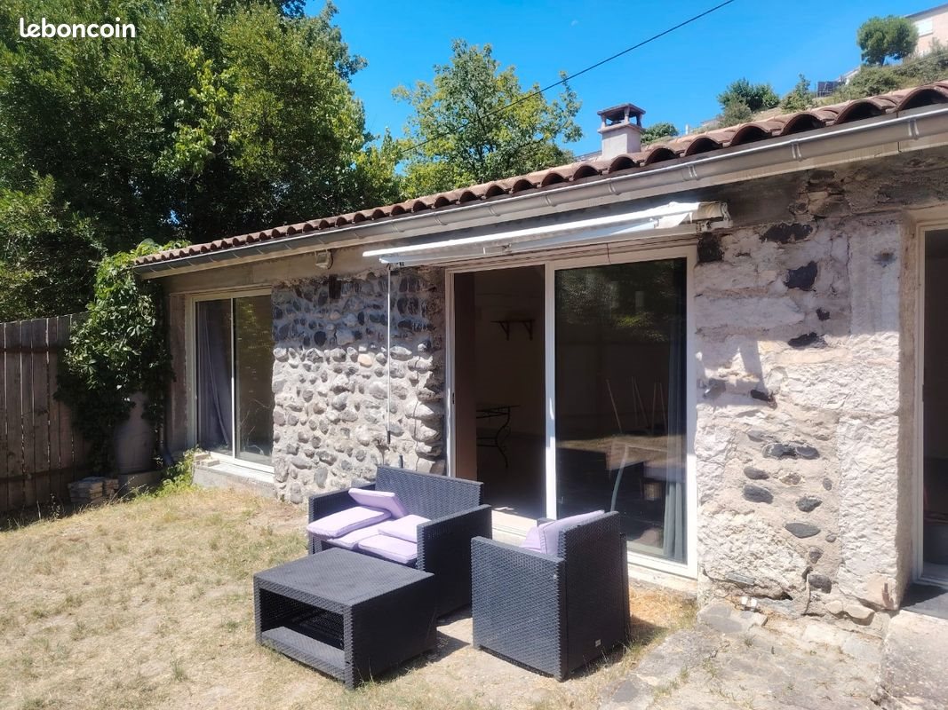 Maison à louer, 60m², Lussas