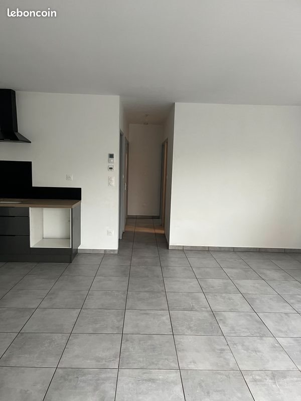 Maison à louer, 70m², Chalain-le-Comtal
