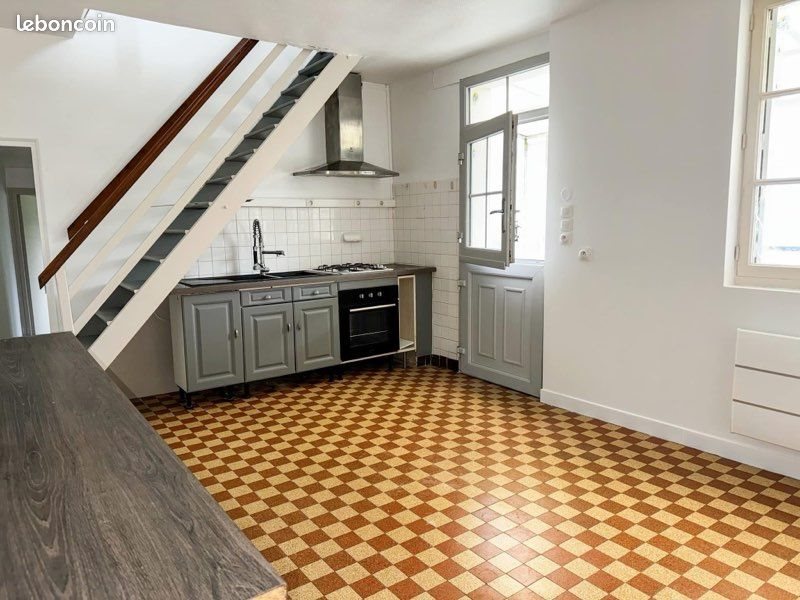 Maison à louer, 71m², Bessé-sur-Braye