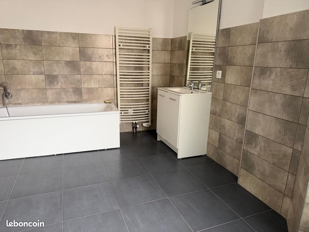 Appartement à louer, 65m², Longwy