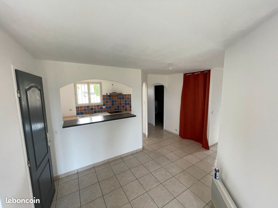 Maison à louer, 75m², Leuc