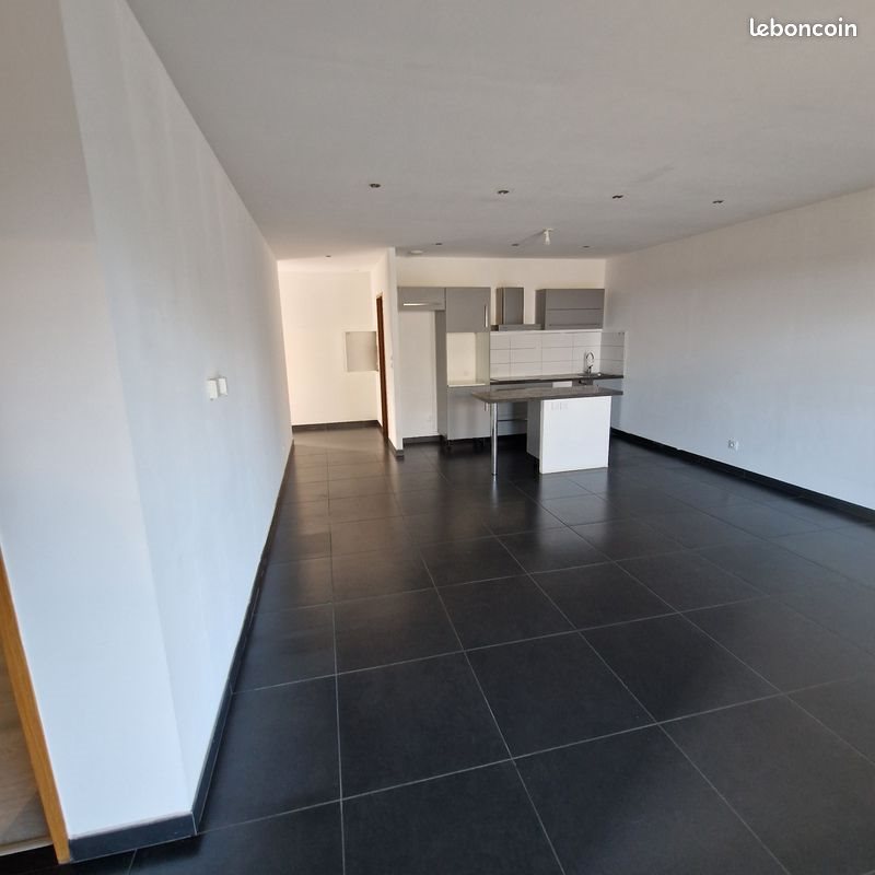 Appartement à louer, 74m², Santa-Maria-Poggio