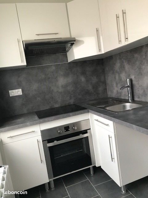 Appartement à louer, 18m², Loos
