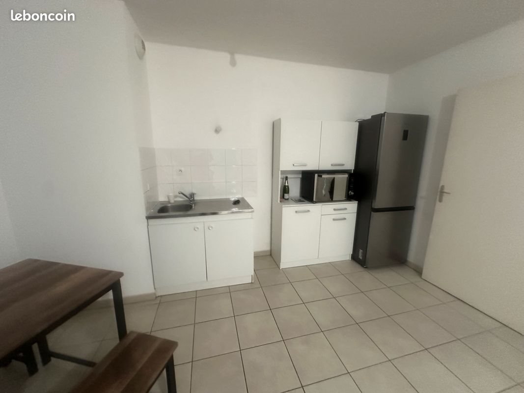 Appartement à louer, 45m², Vaulx-en-Velin