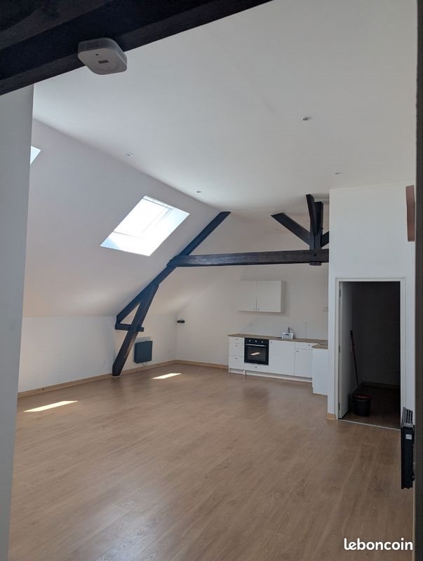 Appartement à louer, 77m², Sedan