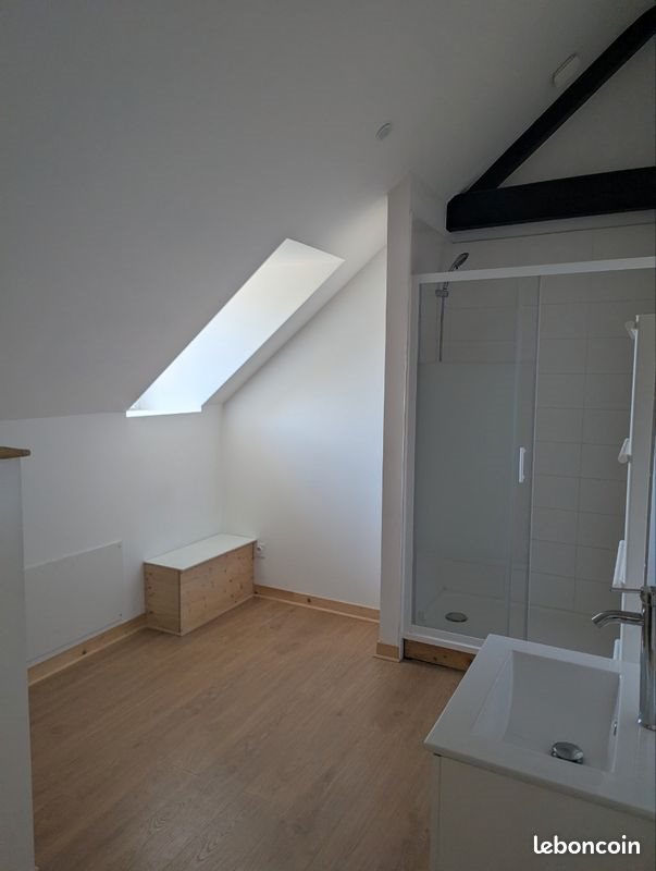 Appartement à louer, 77m², Sedan