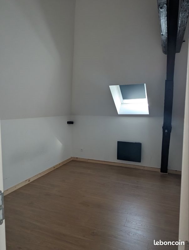 Appartement à louer, 77m², Sedan