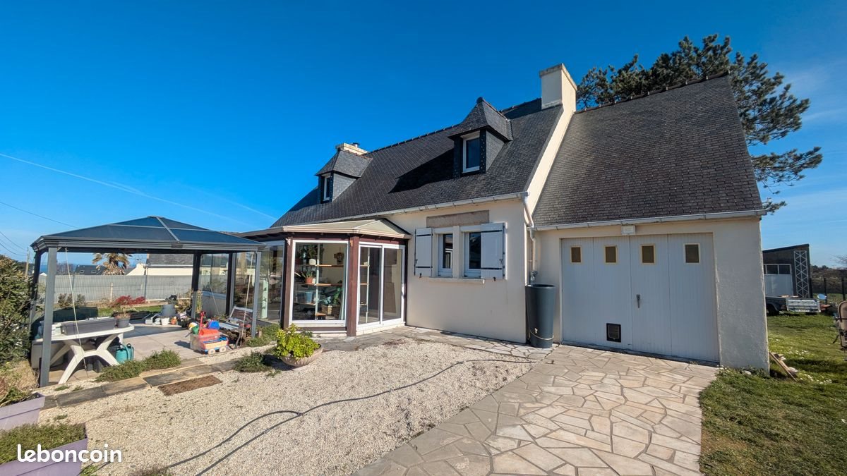 Maison à vendre, 95m², Trélévern