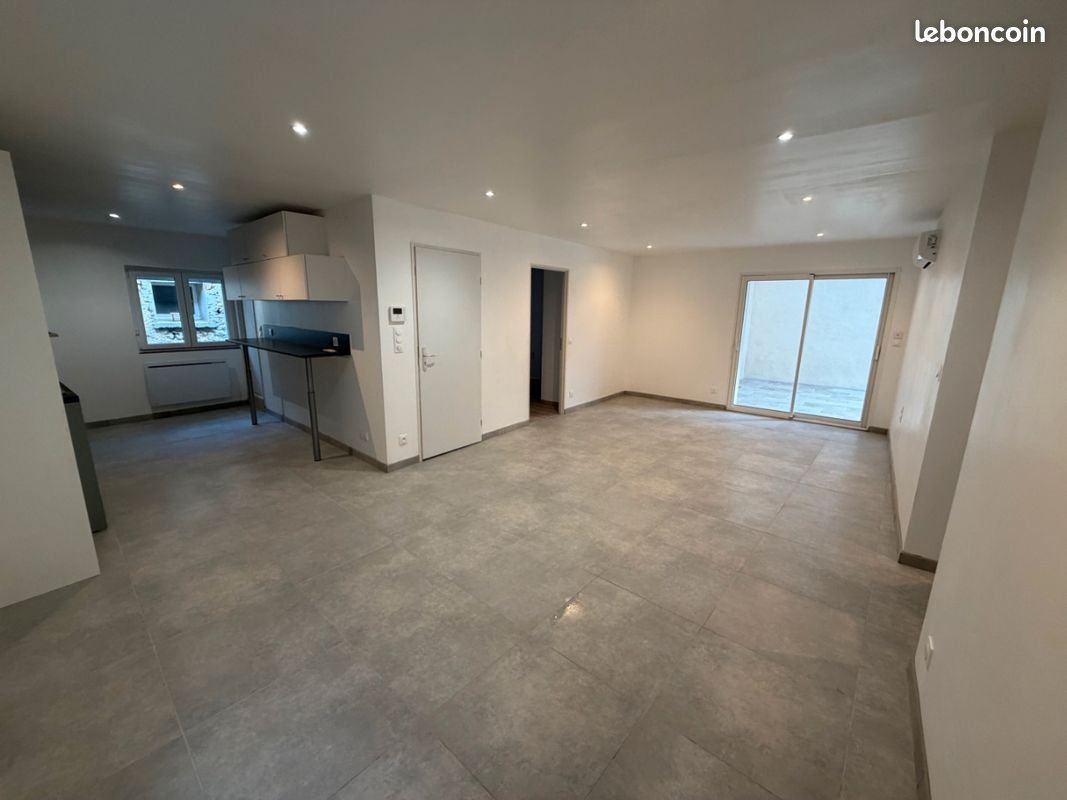 Appartement à louer, 70m², Espeluche