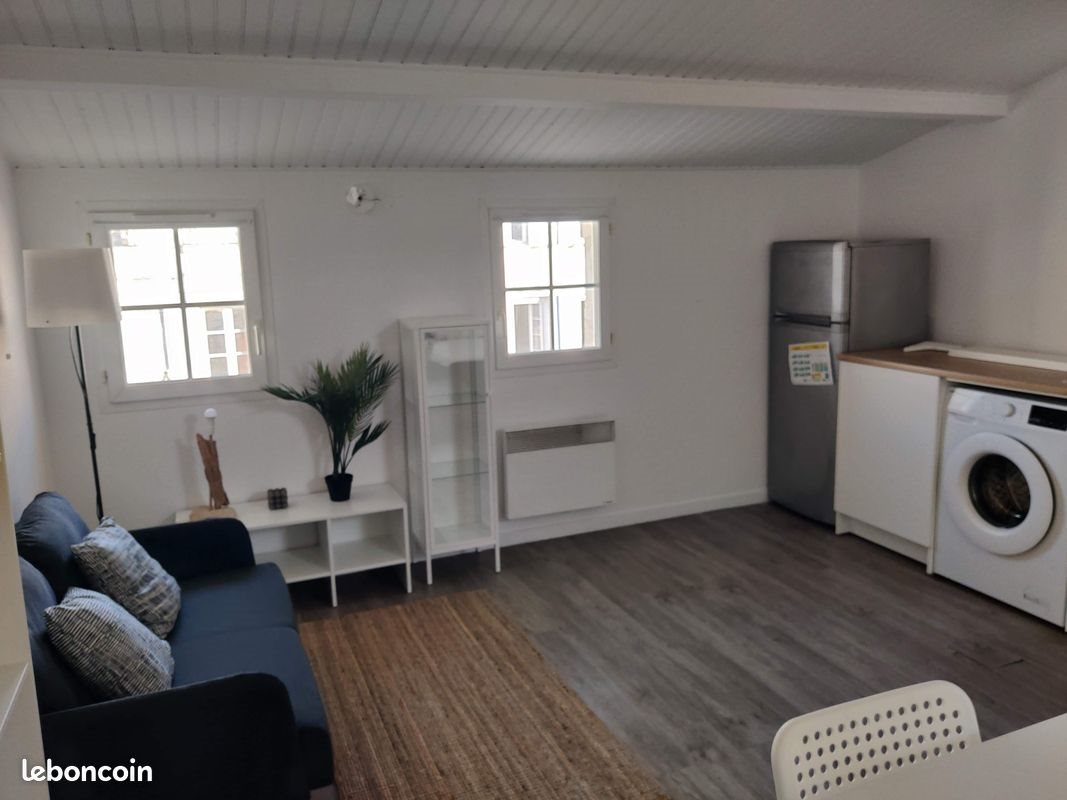 Appartement à louer, 28m², Rochefort