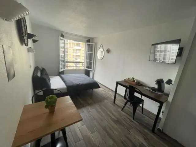 Appartement à louer, 20m², Courbevoie