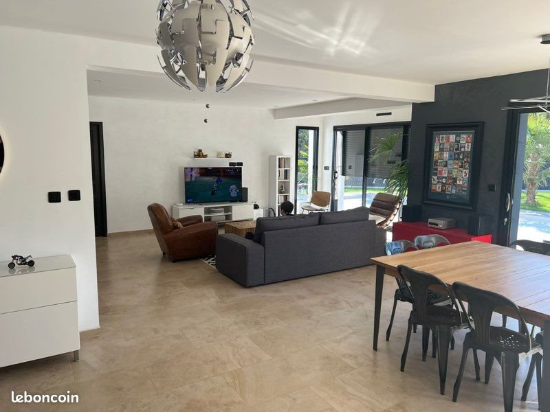 Maison à louer, 230m², Mehun-sur-Yèvre