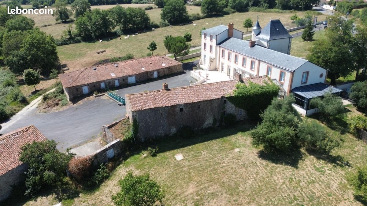 Maison à louer, 500m², Cholet