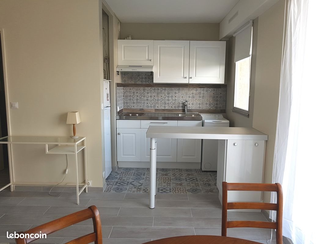 Appartement à louer, 22m², Suresnes