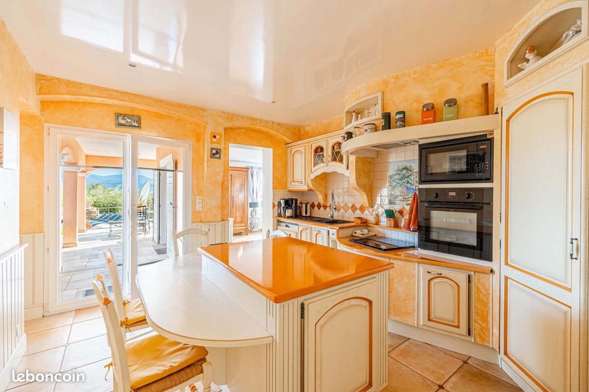 Maison à vendre, 225m², Fayence
