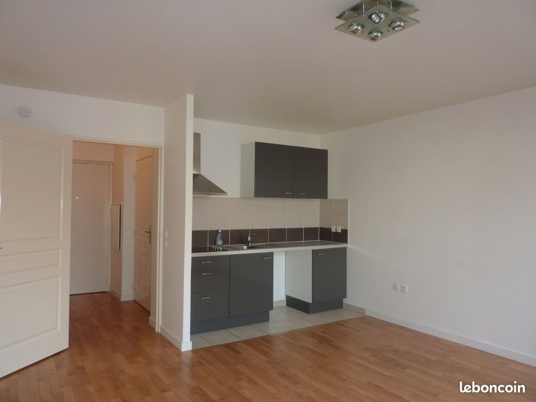 Appartement à louer, 28m², Pontault-Combault