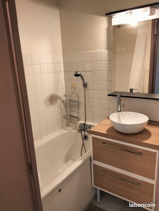Appartement à louer, 25m², Nîmes