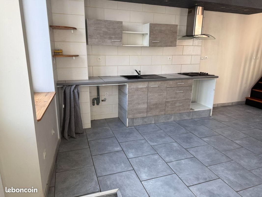 Maison à louer, 100m², Etroeungt