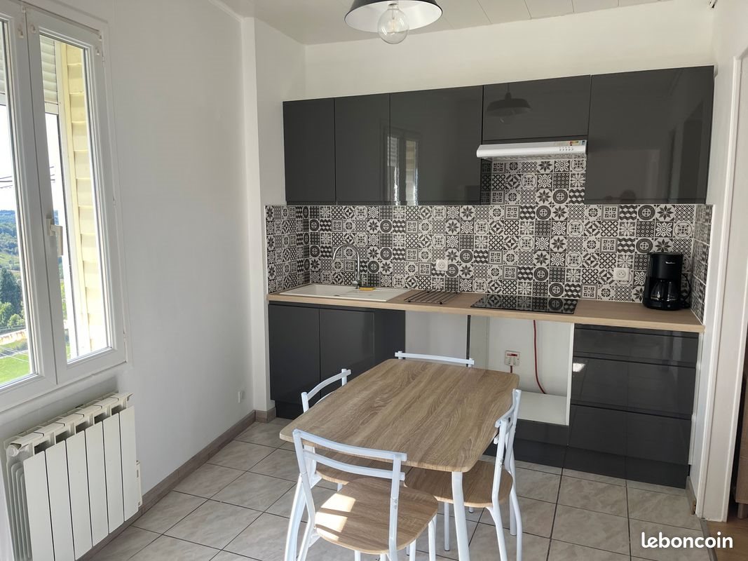 Appartement à louer, 38m², La Tour-d'Auvergne