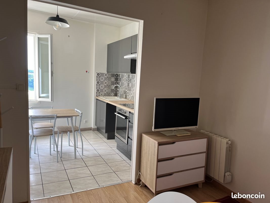 Appartement à louer, 38m², La Tour-d'Auvergne