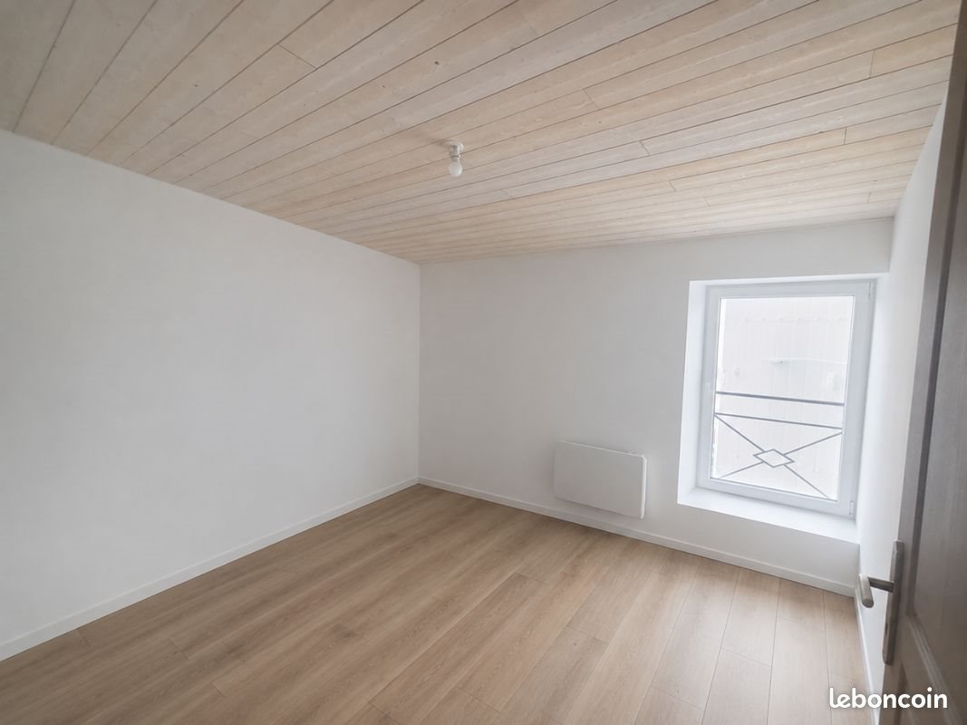 Maison à louer, 90m², Angliers