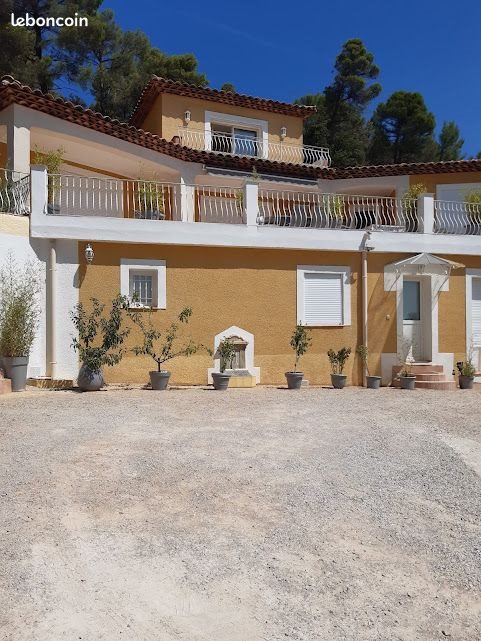 Maison à louer, 110m², Garéoult
