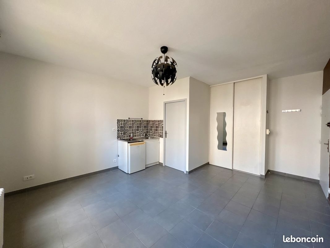 Appartement à louer, 22m², Saint-Étienne