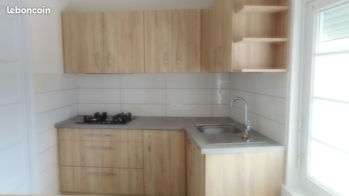 Maison à louer, 60m², Gençay