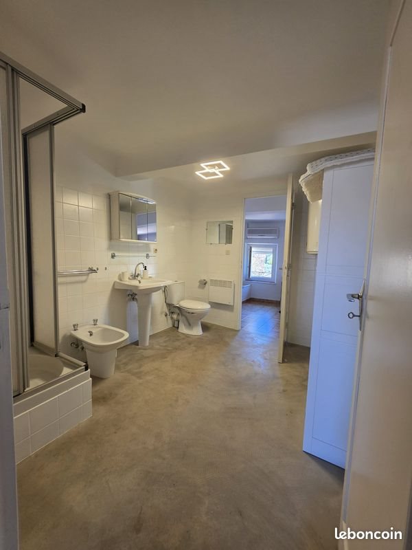 Appartement à louer, 57m², Carcès