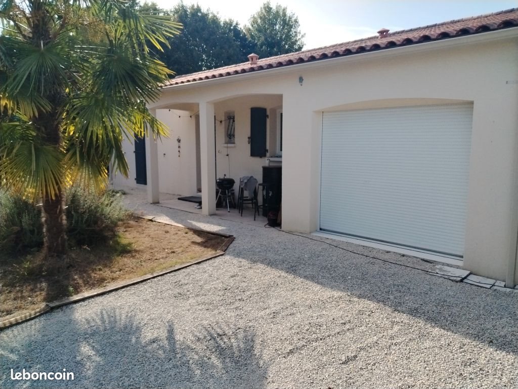 Maison à louer, 95m², Pisany
