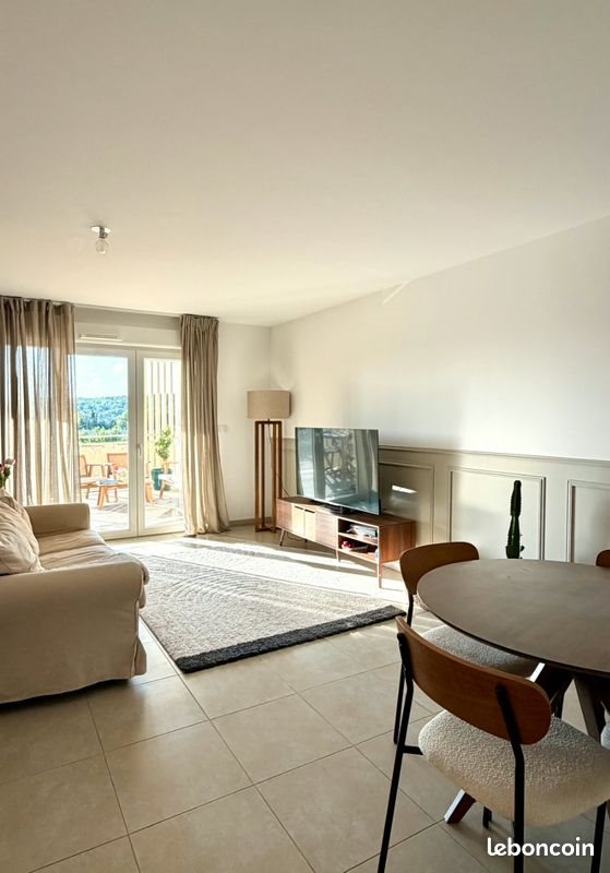 Appartement à louer, 69m², Meyreuil