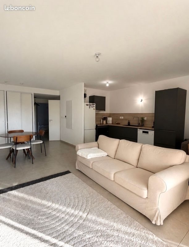 Appartement à louer, 69m², Meyreuil