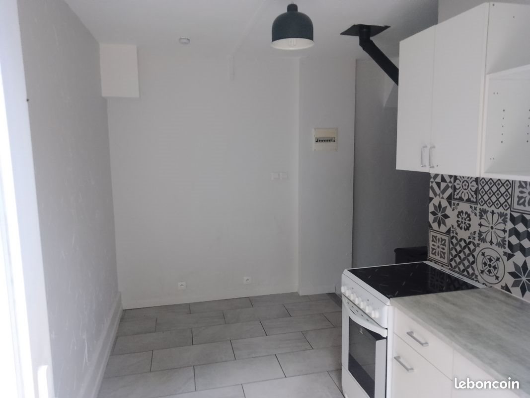 Appartement à louer, 45m², Le Cendre