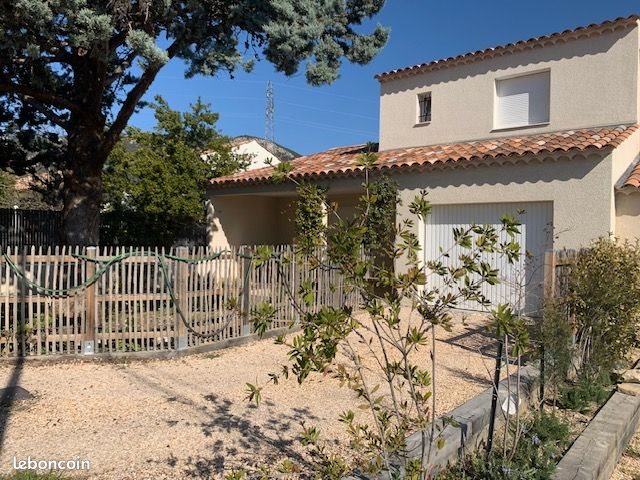 Maison à louer, 130m², Volx