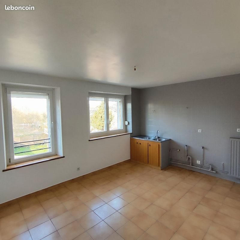 Appartement à louer, 90m², Boulzicourt