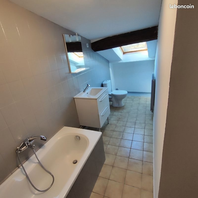 Appartement à louer, 90m², Boulzicourt