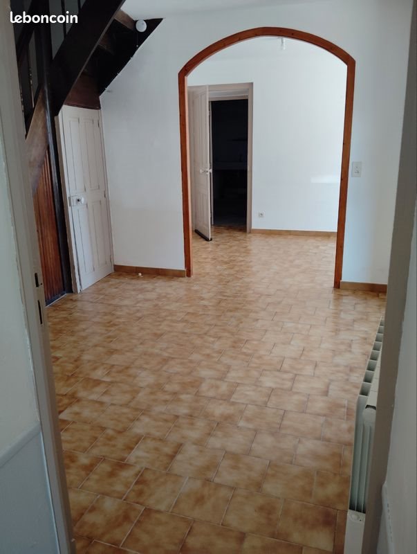 Maison à louer, 56m², Brûlon