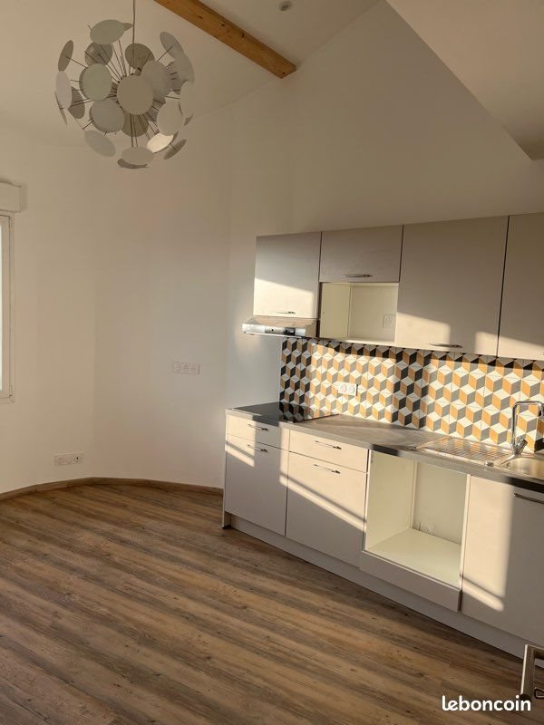 Appartement à louer, 70m², Mours-Saint-Eusèbe