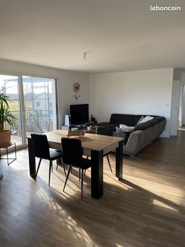 Appartement à louer, 100m², Etalans