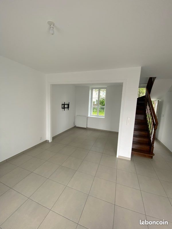 Maison à louer, 88m², Briouze