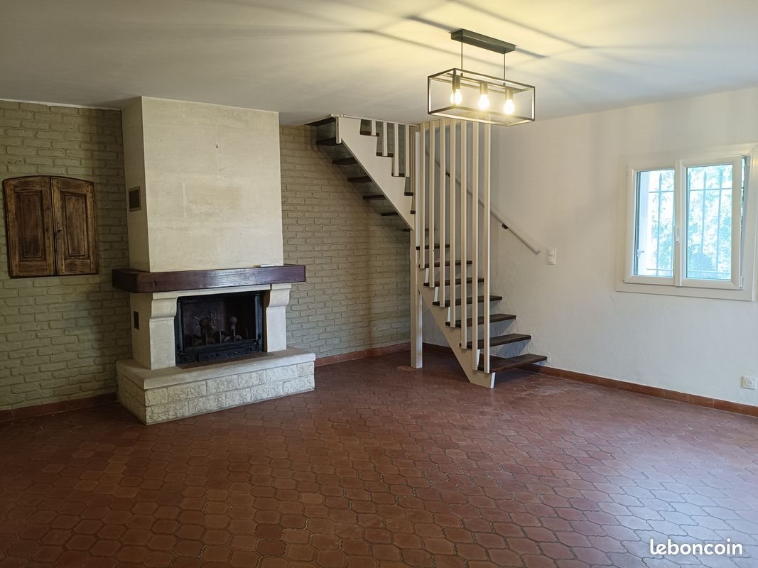 Maison à louer, 93m², Mallemort