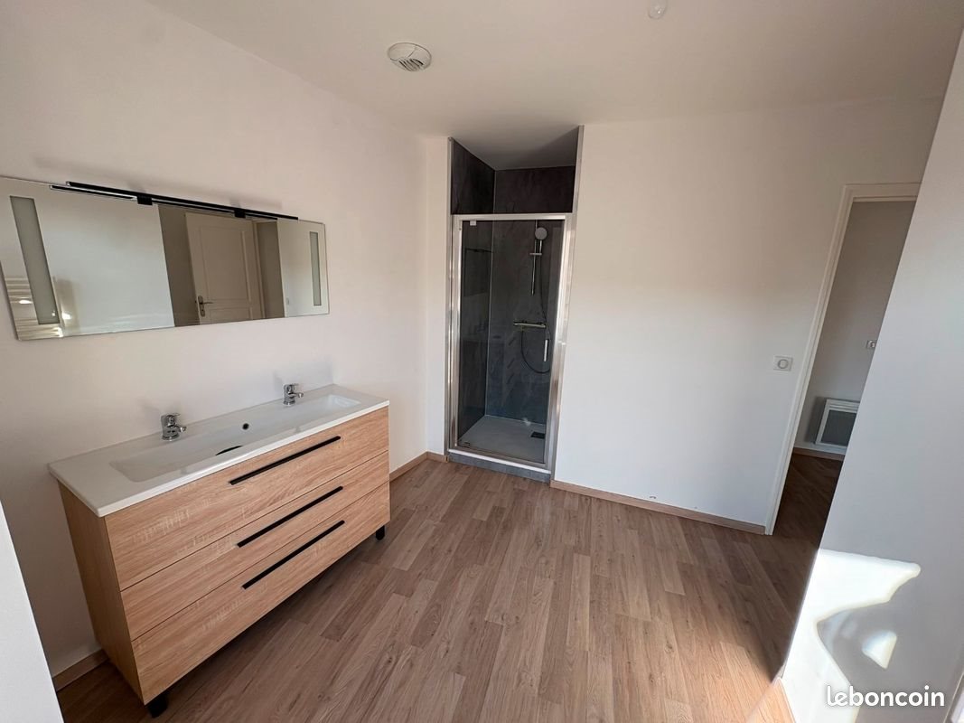 Appartement à louer, 120m², Saint-Julien-Chapteuil