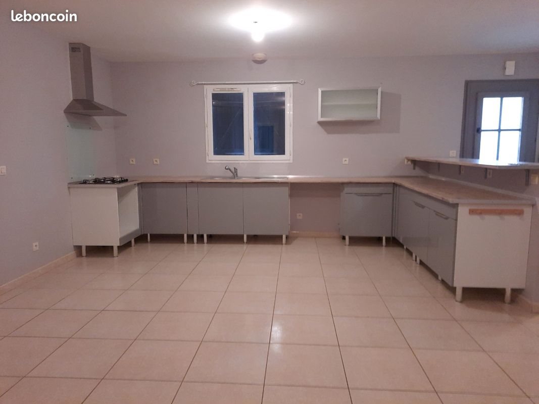 Maison à louer, 104m², Bioule
