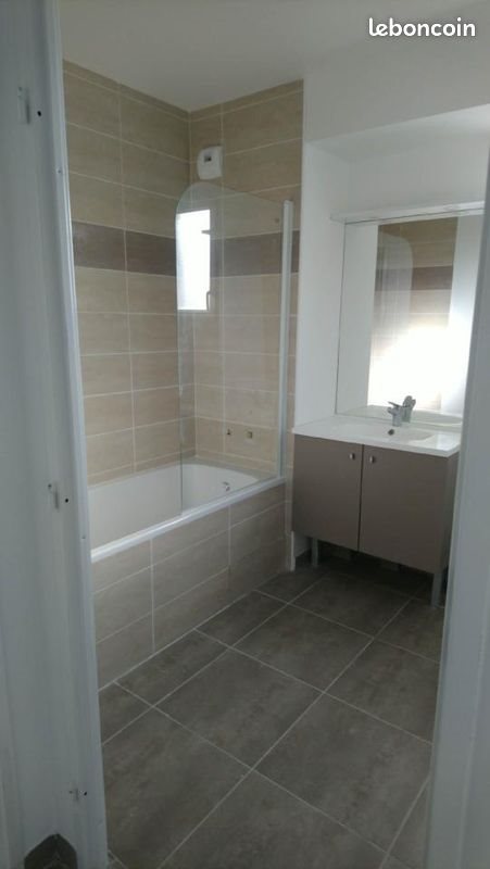 Appartement à louer, 61m², Hyères