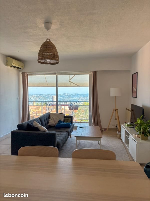 Appartement à louer, 70m², Grasse