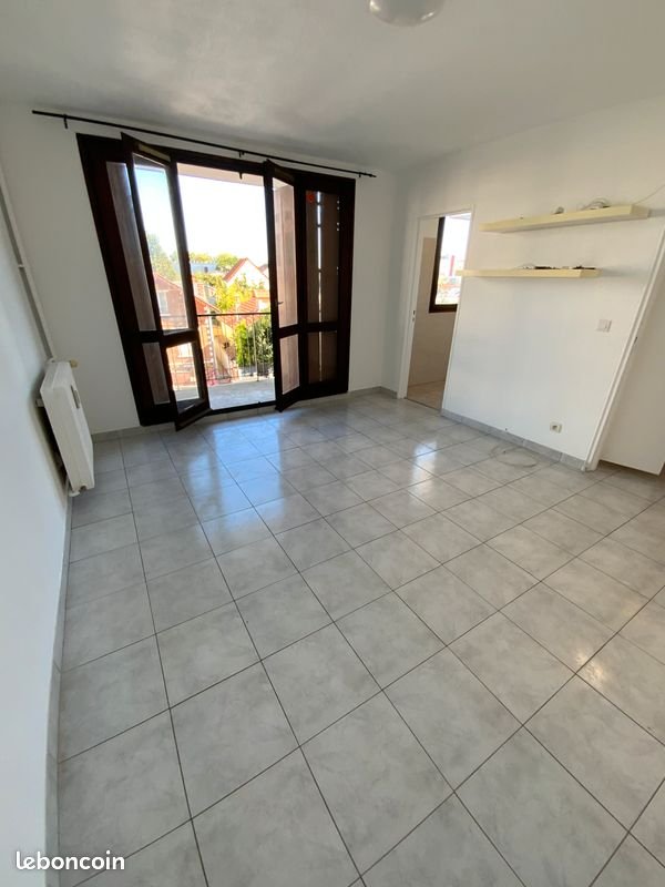 Appartement à louer, 27m², Ivry-sur-Seine