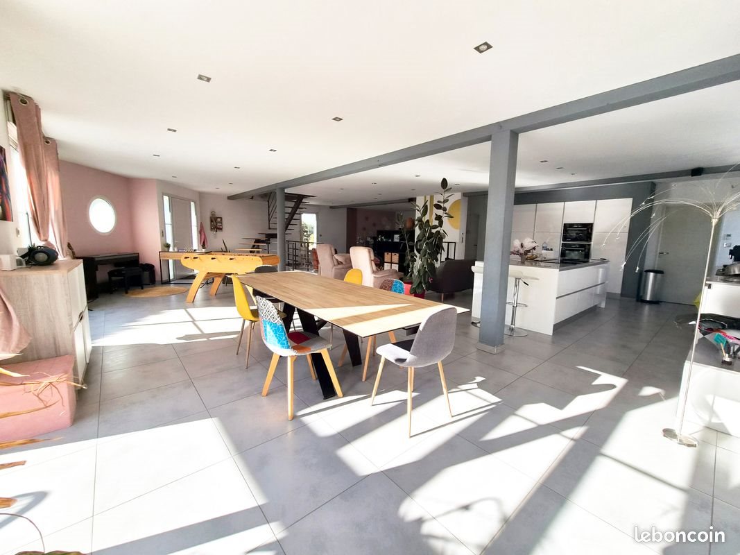 Maison à vendre, 230m², Mâcon