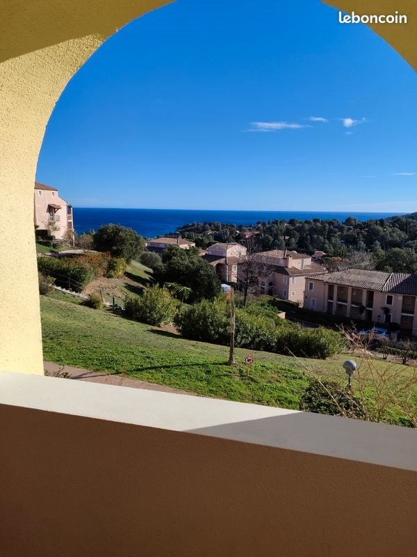 Appartement à louer, 28m², Saint-Raphaël